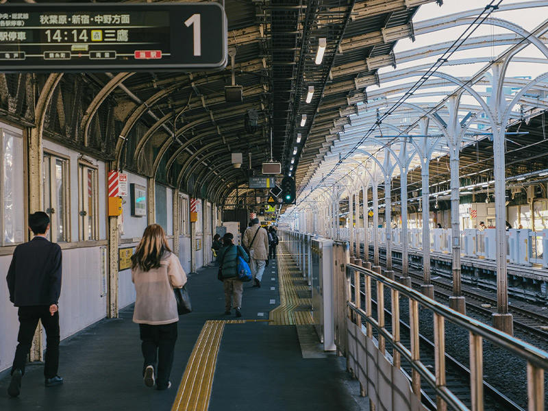 その③ 公共交通機関での持ち上げ場面は多いですか?